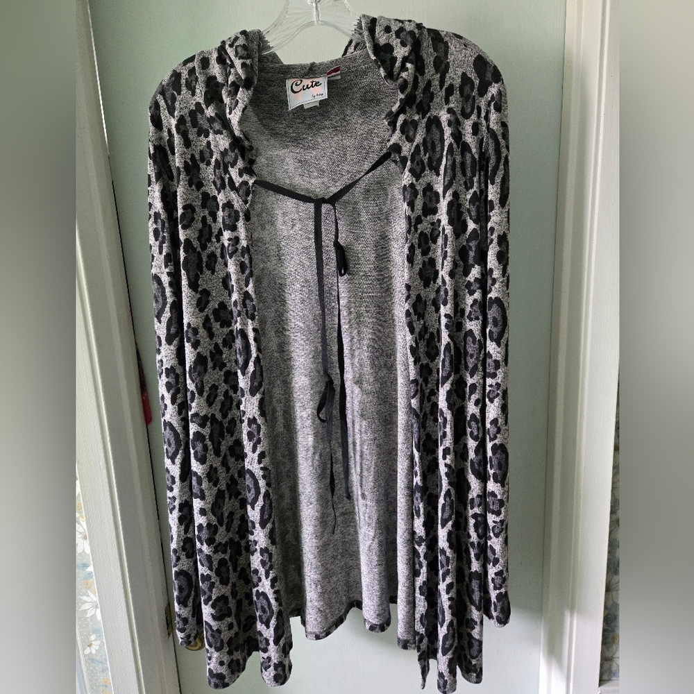 Gray Leopard Print Women's Cardigan Top